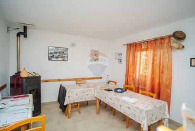 Complex cu Piscină/Cazare de Vânzare, 10.777mp Teren - DN24, Vaslui - 24