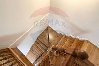 Apartament 4 camere, pe 2 niveluri si curte comuna în Centru - 28