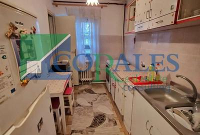 Girocului - 3 camere, etaj intermediar, centrala proprie! - 4