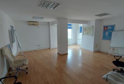 Spatiu 4 camere decomandat - 3