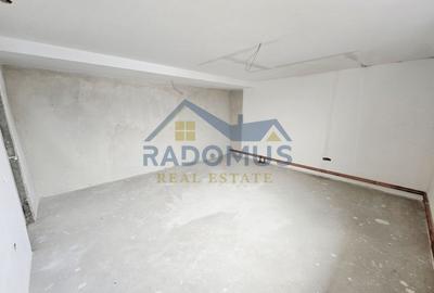 Vila Tătărani - 280 mp utili - 500 mp Teren - 8 Camere + 4 Băi - 16
