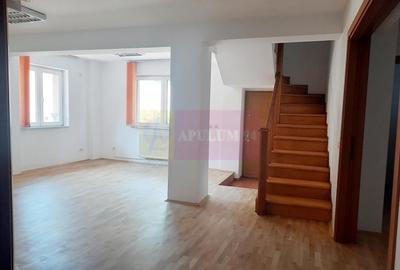 Casă individuală cu 4 camere în Obor