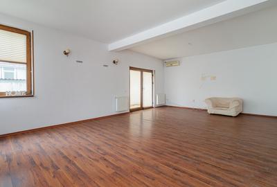 Casă individuală cu 4 camere în Chiajna