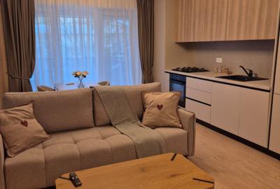 Apartament cu 2 camere semidecomandat, mobilat în Timpuri Noi