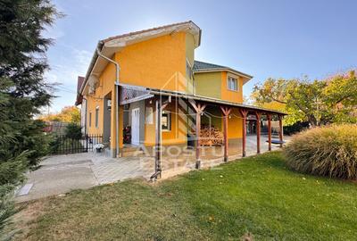 Casă individuală cu 9 camere în Girocului