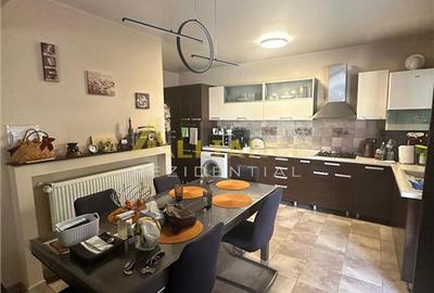 Piata Sudului Casa 4 camere | 3 bai Teren 160 mp - 3