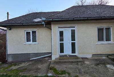 CASĂ CU TEREN  DE VÂNZARE ÎNTRO ZONĂ FRUMOASĂ SI LINISTITĂ - 11