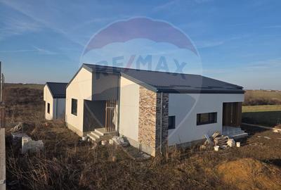 VANZARE Casă / Vilă PREMIUM 4 camere la pret normal - 10