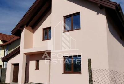 Casa individuala cu 5 camere si garaj,Parta - 1