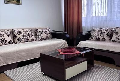Apartament cu 3 camere semidecomandat, mobilat în Dristor