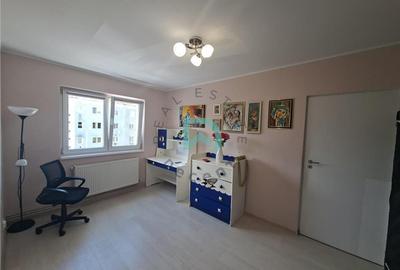 Apartament cu 2 camere semidecomandat în Florilor