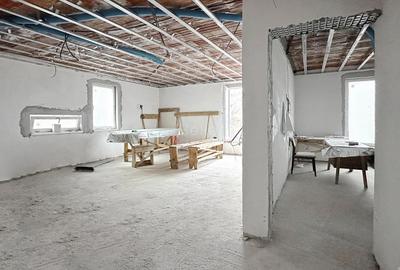 Apartament cu 2 camere decomandat în Schei