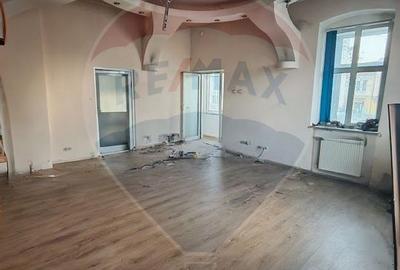 Spațiu comercial , birouri, Ultracentral ,S+P+E, 350 mp - 19