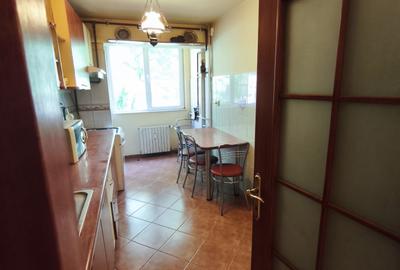 Închiriere apartament 4 camere decomandat + garaj - 15