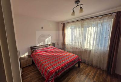 Apartament cu 2 camere semidecomandat, mobilat în Podu Roș
