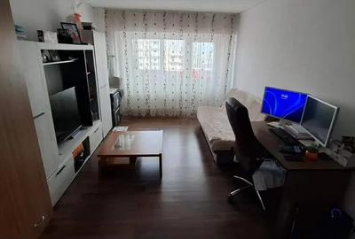 Apartament cu 2 camere decomandat, mobilat în Nicolina