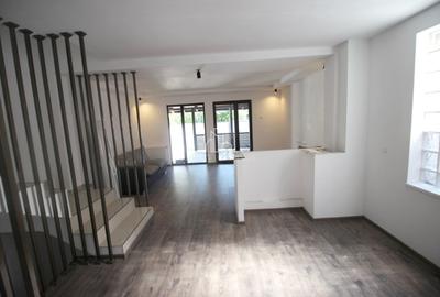 Casă individuală cu 6 camere în Semicentral