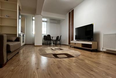 Apartament cu 2 camere semidecomandat, mobilat în Galata