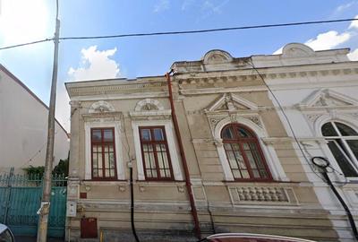 Duplex cu 6 camere în Central