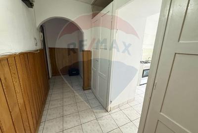 De vânzare apartament  2 camere , Etaj  1, Str. Moldovei, Rogerius - 5