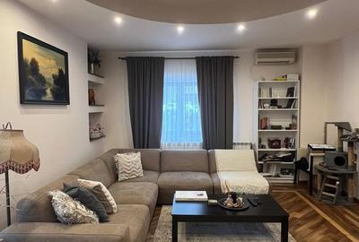 Vila Damaroaia - langa lacul Grivita - 4