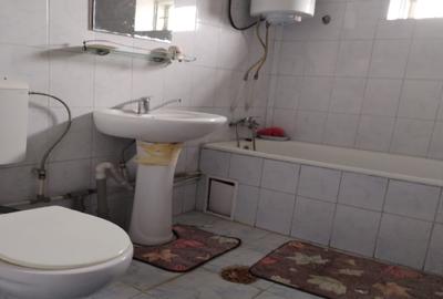 Casa cu teren -  central Segarcea - 12