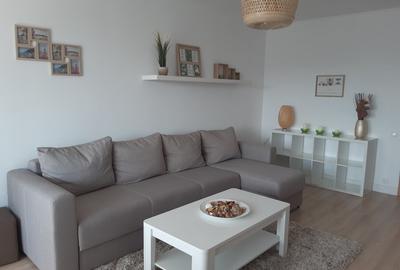 Apartament cu 3 camere decomandat, mobilat în 1 Mai