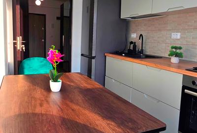 Apartament cu 2 camere decomandat, mobilat în Galata