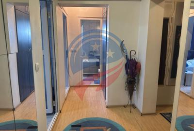 Apartament cu 2 camere decomandat în 1 Mai