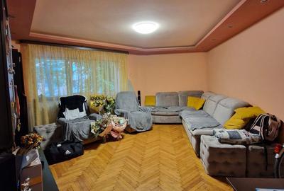 Soarelui | 3 Camere | Etaj 1 | Centrala proprie | Boxa - 5