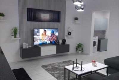 Apartament cu 2 camere semidecomandat, mobilat în Podgoria