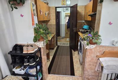 Apartament 2 camere zona Titan decomandat etaj 1 - 6