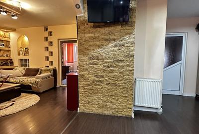 Apartament 3 camere Deco Sub-Stadion 2 Bai Balcon Etaj 2 Finisat Mobilat Utilat - 2