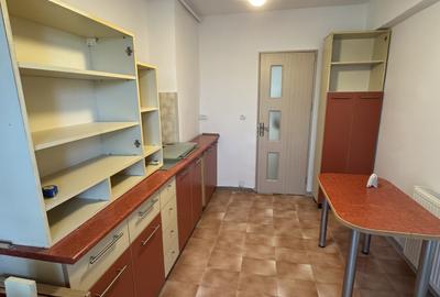 Apartament 3 camere, cf 1A, dec, etaj 4/4, Zona Democratiei - 8