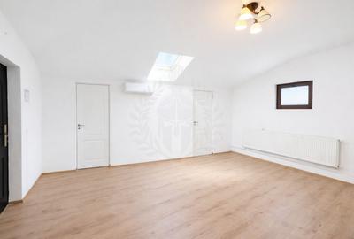 Birou, de 96 mp, în Central