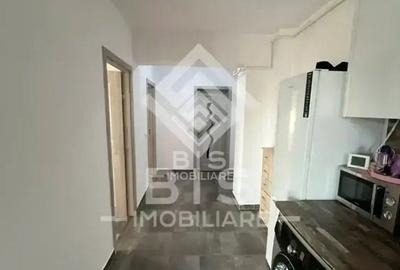 Apartament de vanzare 3 camere - zona ISU - 4