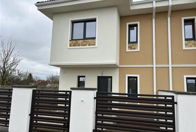 Casă individuală cu 4 camere în Moșnița Veche