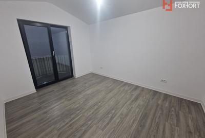 Duplex de vanzare cu 3 camere si teren de 309 mp - Recas - 5