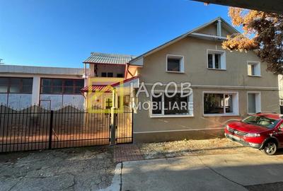 Casa P+M si garaj cu h=4.5 m, ultracentral Bacau