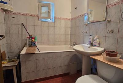 Apartament 3 camere,decomandat, bloc din 82! - 6
