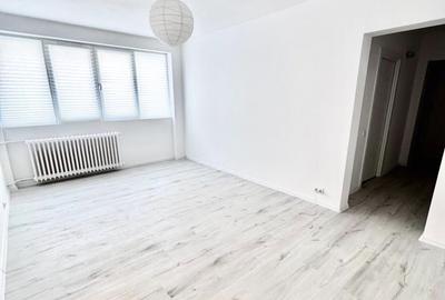 Apartament cu 3 camere semidecomandat în Titan