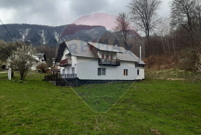 Casă / Vilă cu 7 camere   în zona Bran-Tohanita - 9