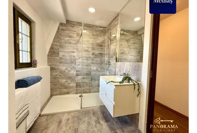 Apartament la etajul 1 cu terasa de 21.5 mp, situat în zona centrală - 15