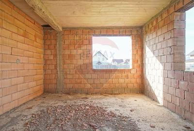 Casă / Vilă cu 6 camere de vânzare, Sânpetru - 9