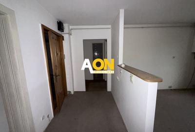 De vanzare apartament 3 camere, Cetate - 10