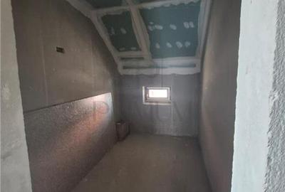 Vila individuala  - suprafata de 180mp utili -  toate utilitatile - 17