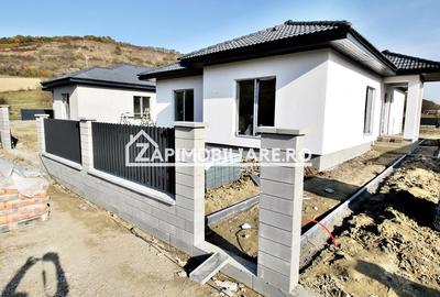 Casă la cheie pe 1 nivel 4cam. 2 bai,1 dresing 650 mp. teren - 29