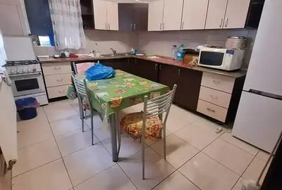 Casă cu teren – ideală pentru spații comerciale / birouri – Sector 4 - 1