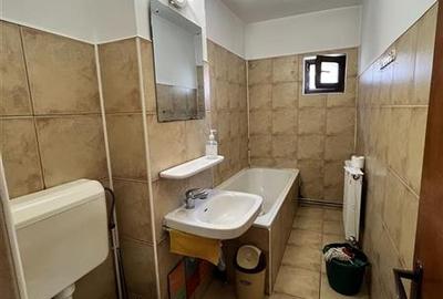 Apartament 2 camere decomandat etaj intermediar Centrul Civic - 10