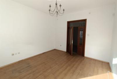 Parter in vila pentru birou zona Gara de Nord - 4